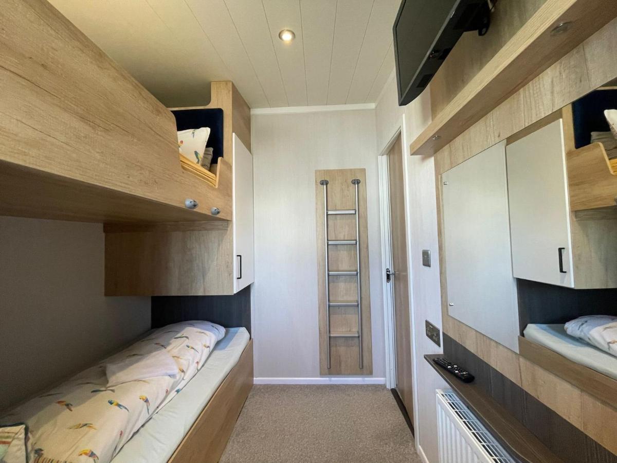 Indulgence Lakeside Lodge I3 With Hot Tub, Private Fishing Peg Situated At Tattershall Lakes Country Park Εξωτερικό φωτογραφία